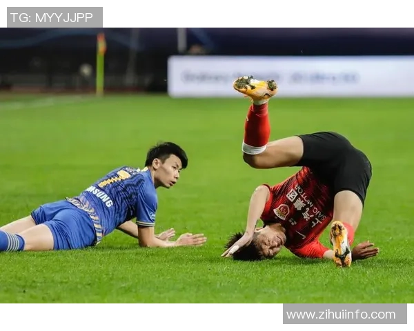 上港与首尔激战正酣红牌风波引发双方争议与热议