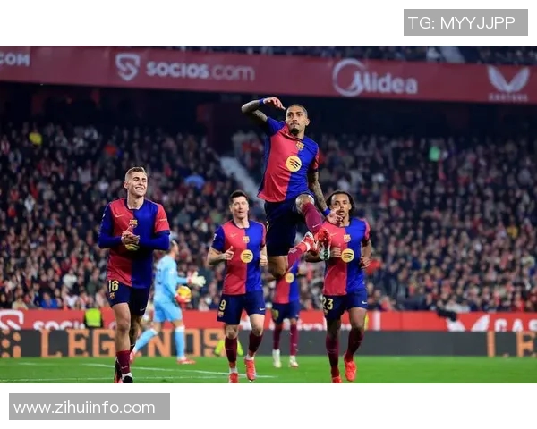 莱万背叛旧主加盟巴萨拜仁球迷怒斥其忘恩负义 莱万背叛旧主加盟巴萨拜仁球迷怒斥其忘恩负义